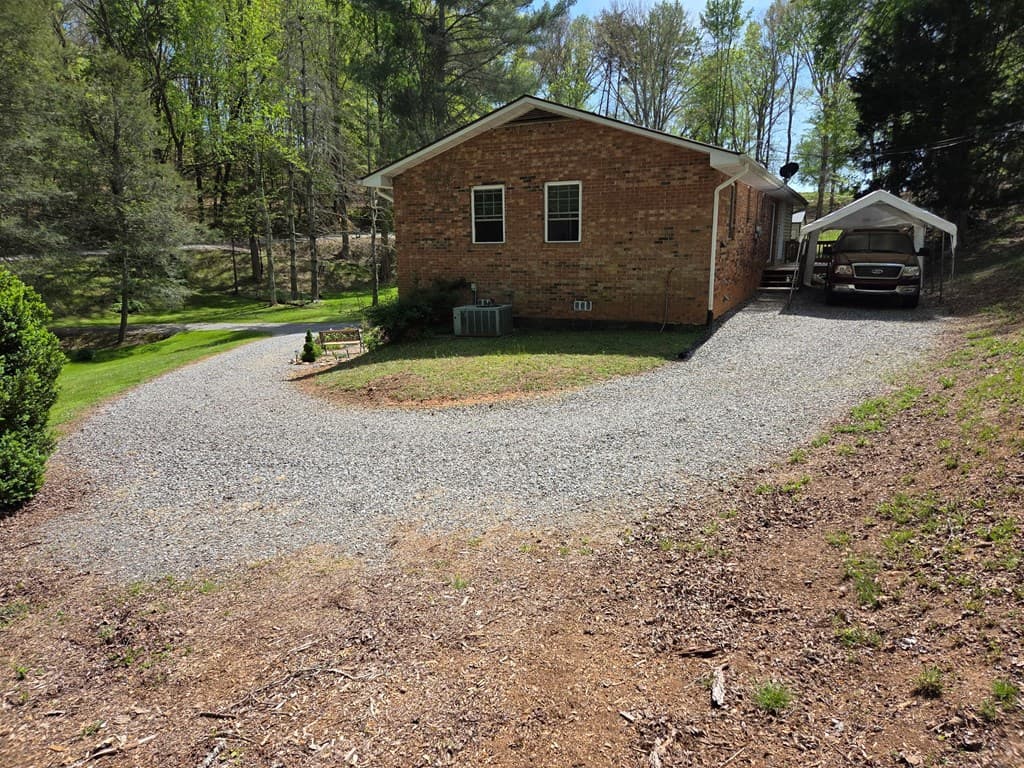 208 Ledford Chapel Road, Hayesville SC 29004 - Photo