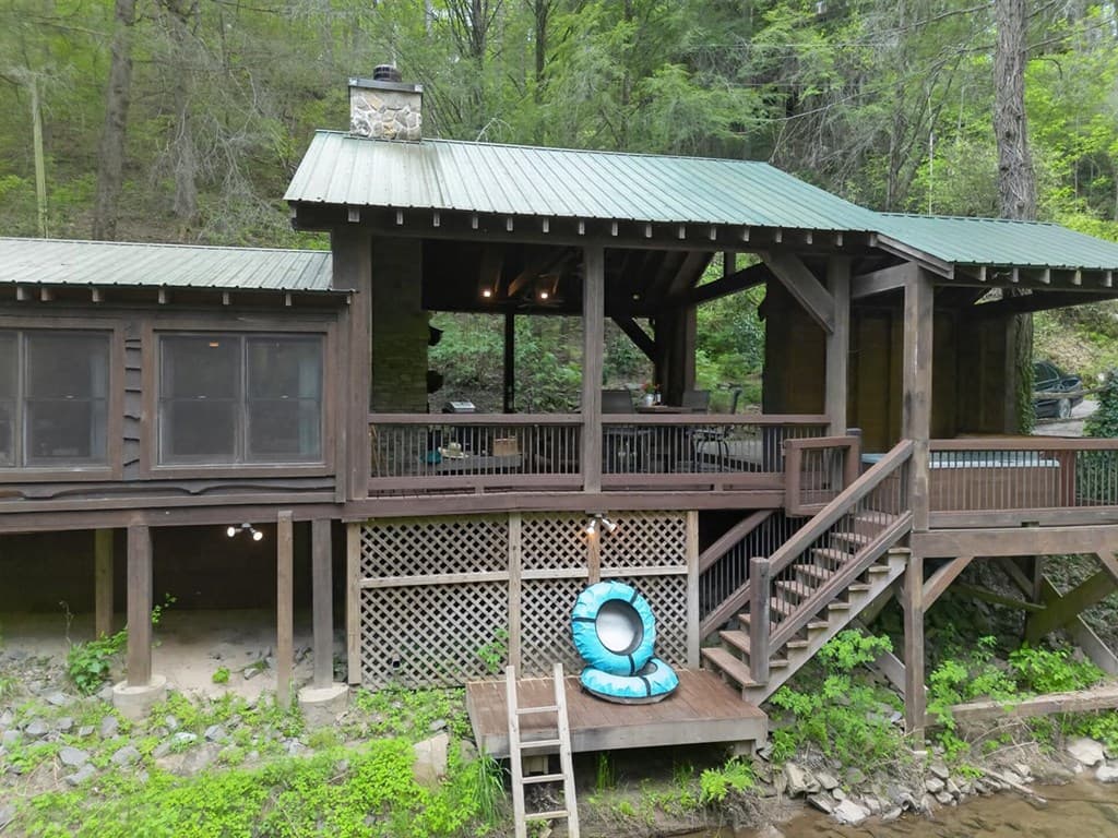 315 Fightingtown Drive, Blue Ridge GA 30513 - Photo