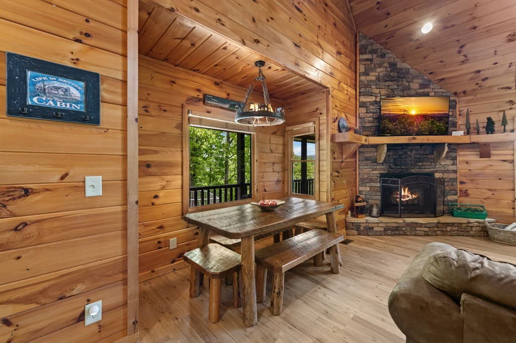 607 Rhonda Lane, Mineral Bluff GA 30559 - Photo