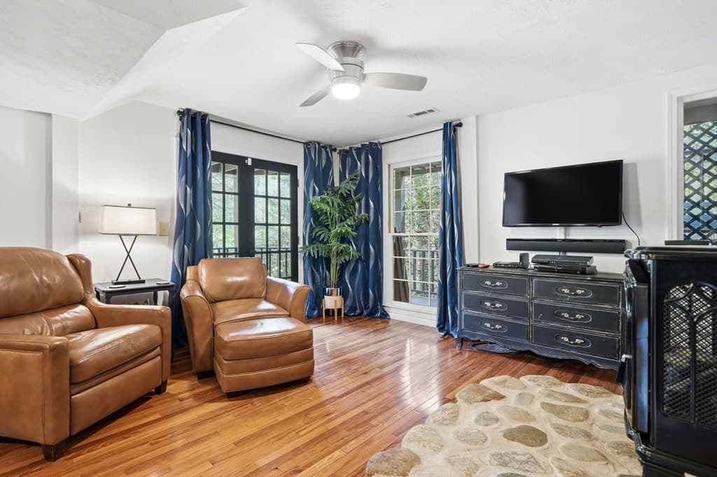 906 Riverside Lane, Blue Ridge GA 30513 - Photo