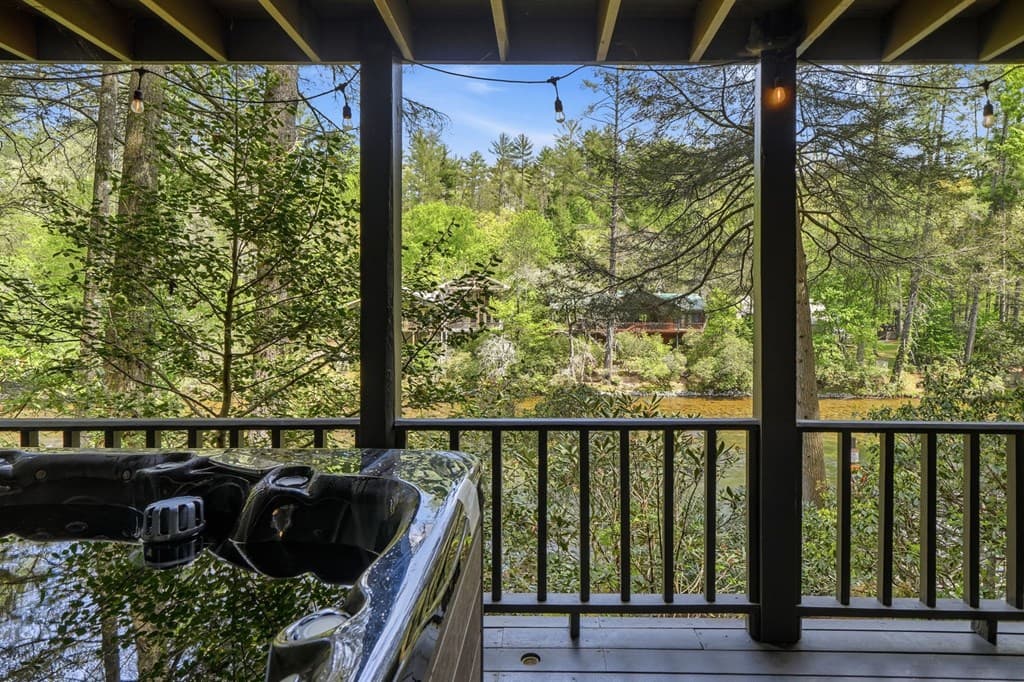 906 Riverside Lane, Blue Ridge GA 30513 - Photo