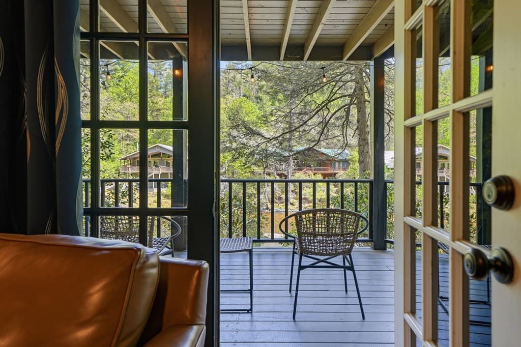 906 Riverside Lane, Blue Ridge GA 30513 - Photo