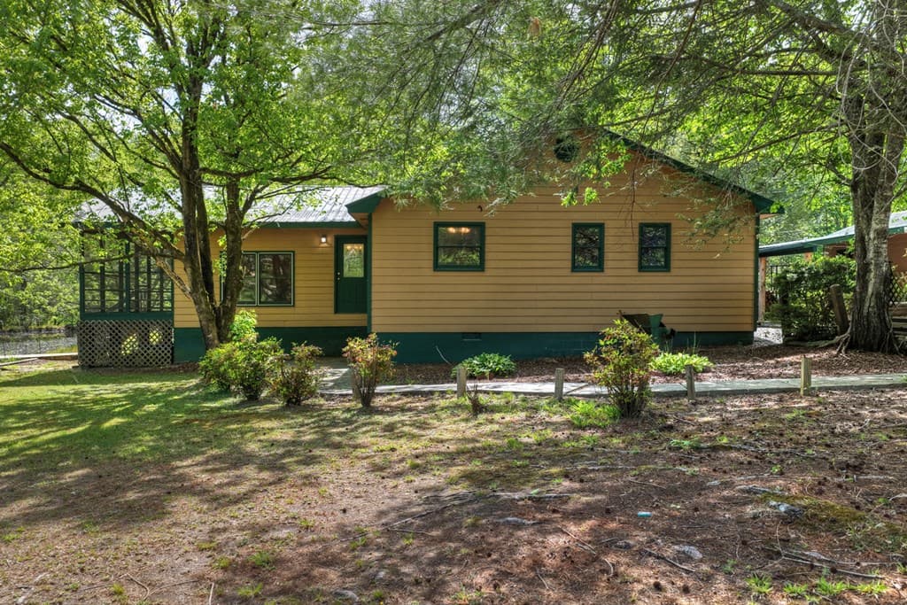111 Candlewood Lane, Blue Ridge GA 30513 - Photo