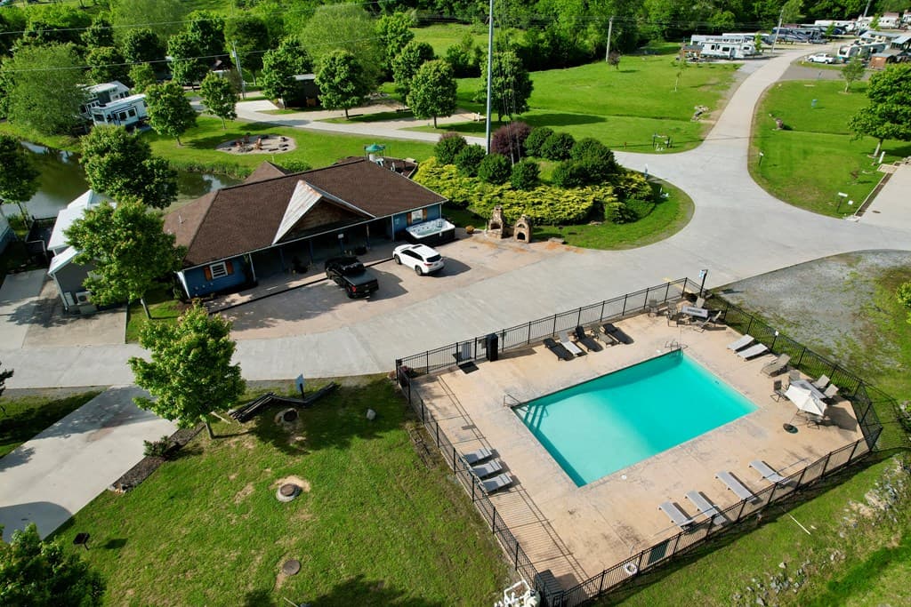 160 Mountain Meadows Circle, Morganton GA 30560 - Photo