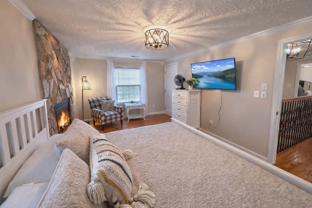 100 Windy Valley Lane, Blue Ridge GA 30513 - Photo