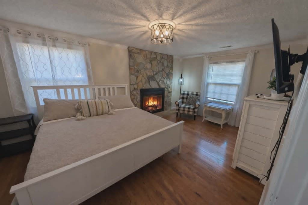 100 Windy Valley Lane, Blue Ridge GA 30513 - Photo
