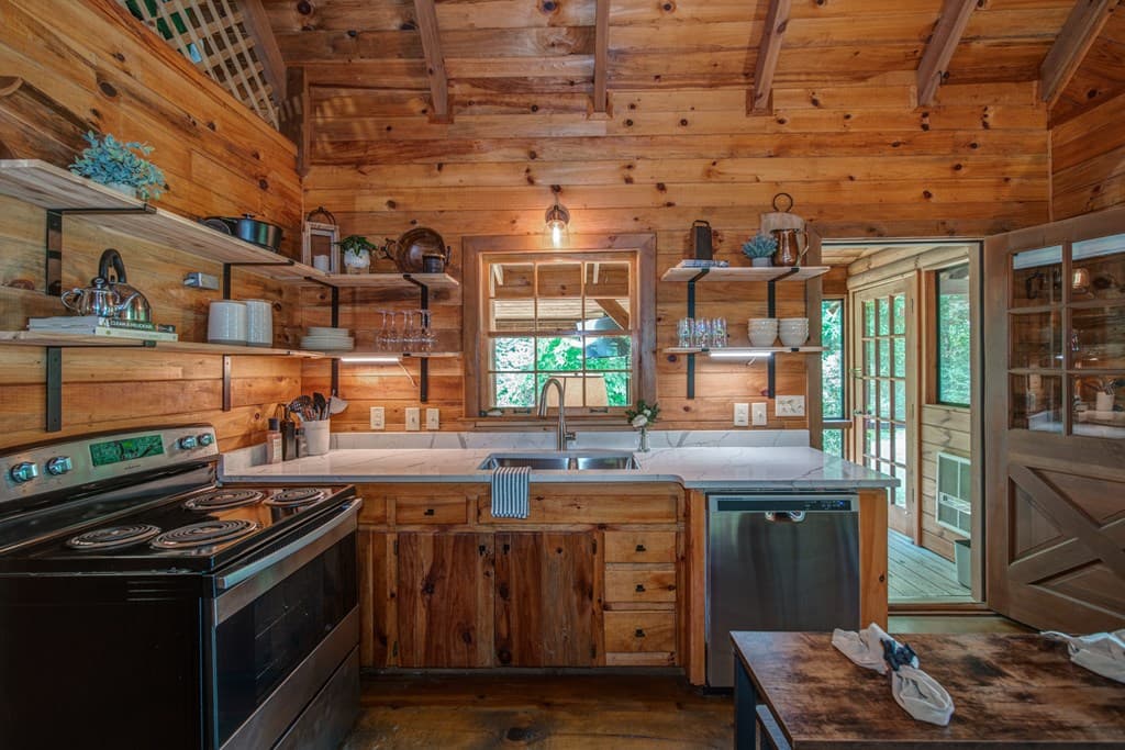 64 Bear Lake Drive, Blue Ridge GA 30513 - Photo