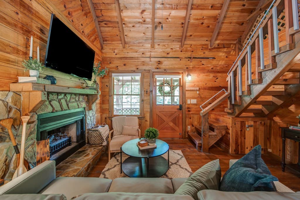64 Bear Lake Drive, Blue Ridge GA 30513 - Photo