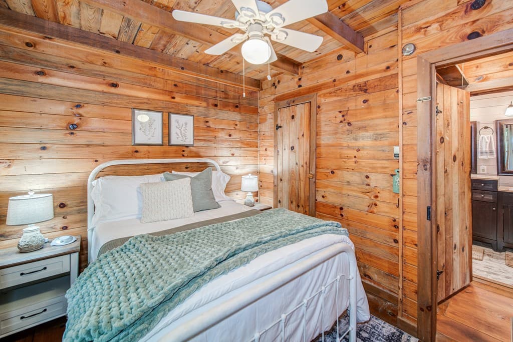 64 Bear Lake Drive, Blue Ridge GA 30513 - Photo