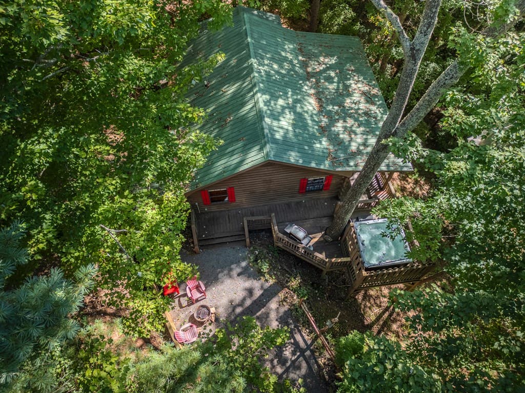 129 N Cherokee Drive, Blue Ridge GA 30513 - Photo