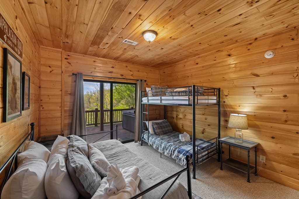 258 Dupont Drive, Blue Ridge GA 30522 - Photo