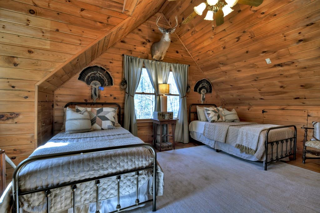 331 Chestnut Gap Road, Blue Ridge GA 30513 - Photo