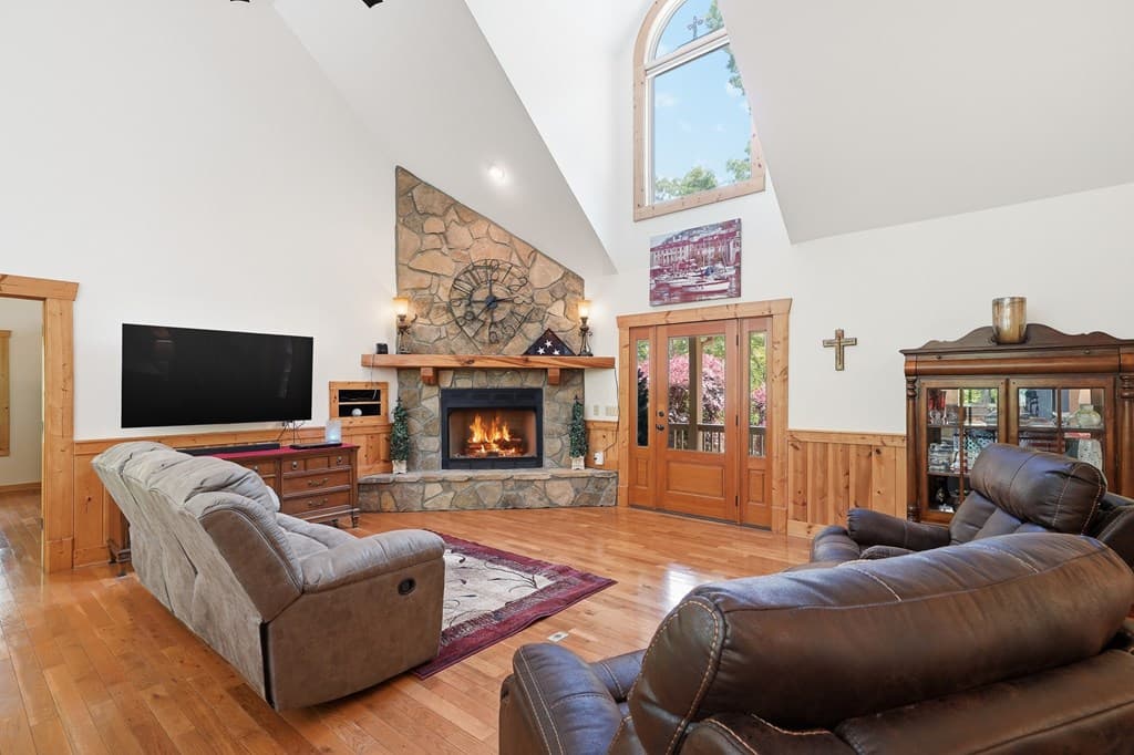 789 Gateway Drive, Ellijay GA 30540 - Photo