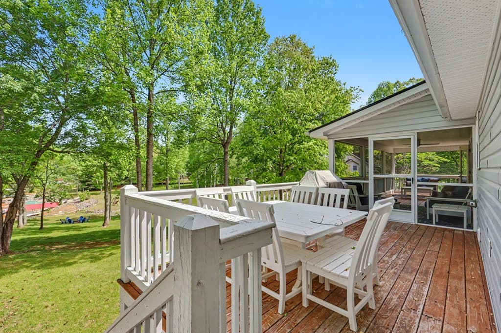 136 Madison Avenue, Blairsville GA 30512 - Photo