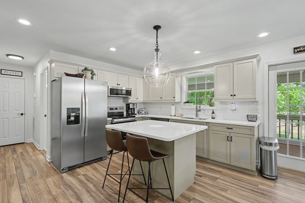 136 Madison Avenue, Blairsville GA 30512 - Photo