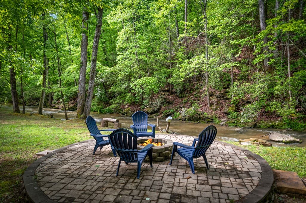 704 Town Creek Church Road, Talking Rock GA 30175 - Photo