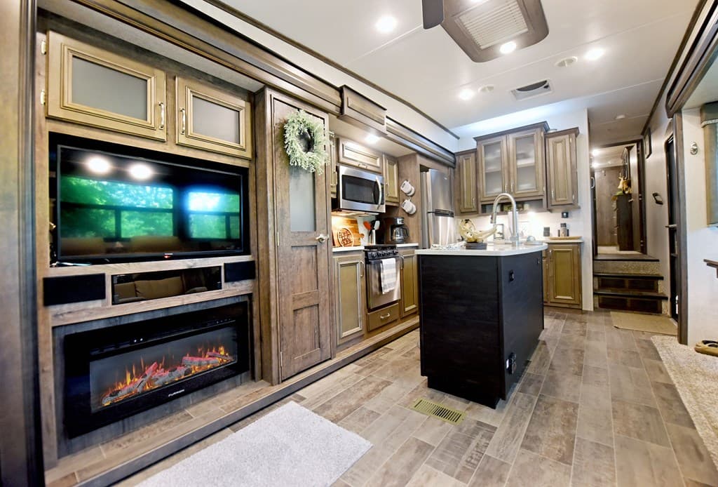 99 Moccasin Lane, Blairsville GA 30512 - Photo