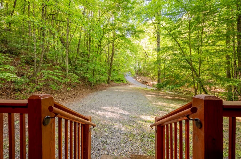 257 Pen Drive, Ellijay GA 30540 - Photo