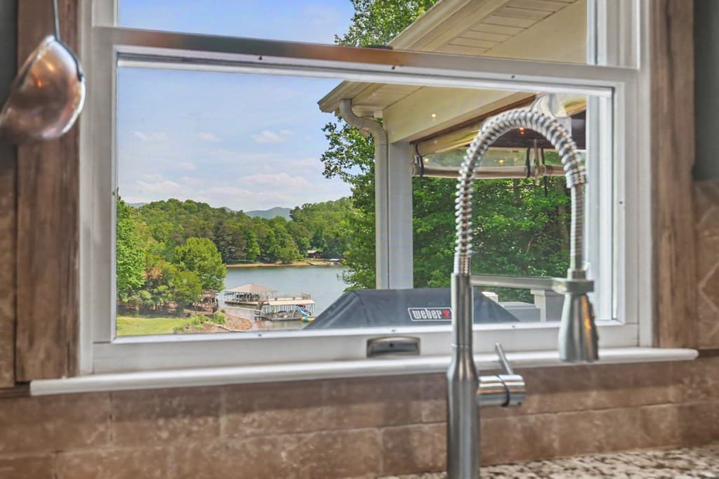 520 Long View Drive, Hiawassee GA 30546 - Photo