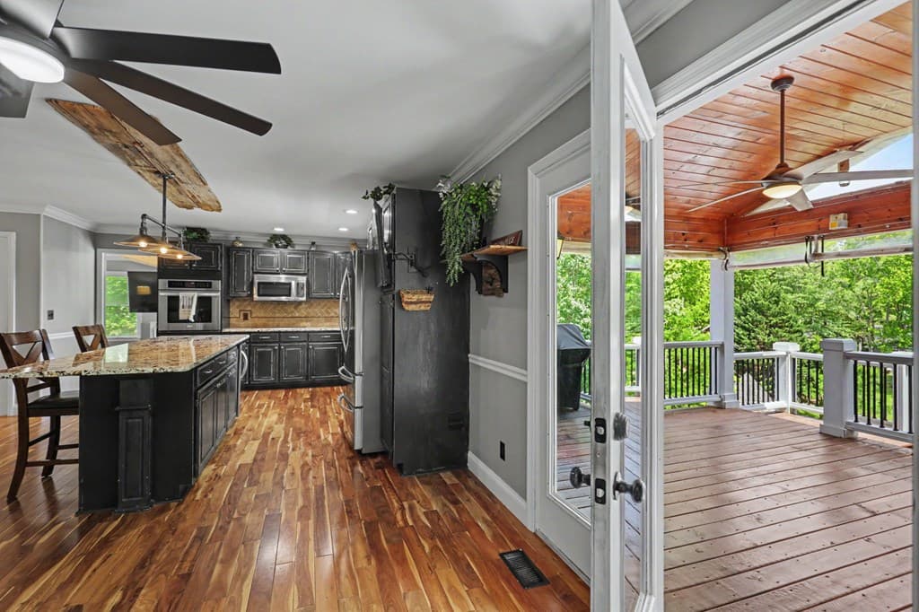 520 Long View Drive, Hiawassee GA 30546 - Photo