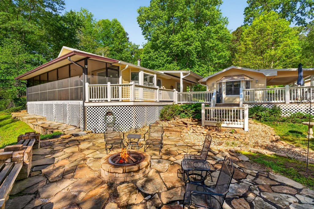 401 Mountain Rivers Road, Mineral Bluff GA 30559 - Photo