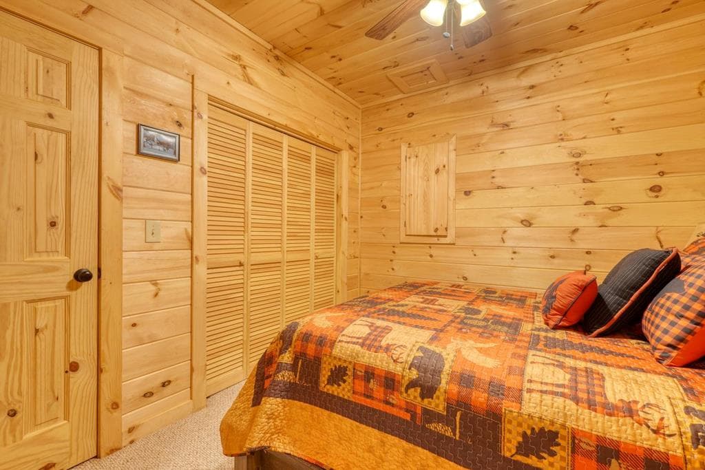 215 The Woods Road, Mineral Bluff GA 30559 - Photo