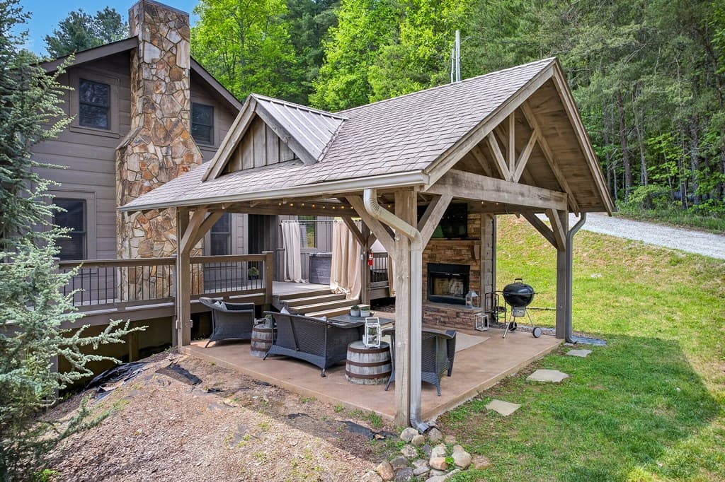 353 Sunrise Road, Blue Ridge GA 30513 - Photo