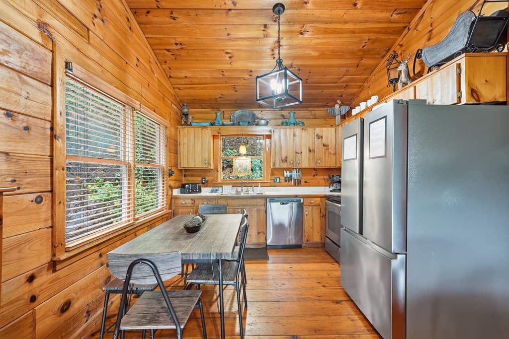 399 Laurel Mountain Road, Blue Ridge GA 30513 - Photo