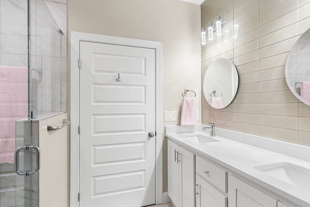 1060 Chatuge Village Circle, Hayesville NC 28904 - Photo