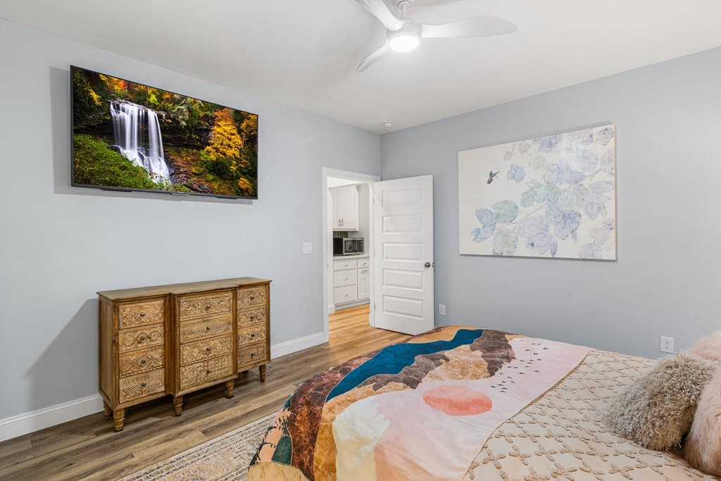 1060 Chatuge Village Circle, Hayesville NC 28904 - Photo