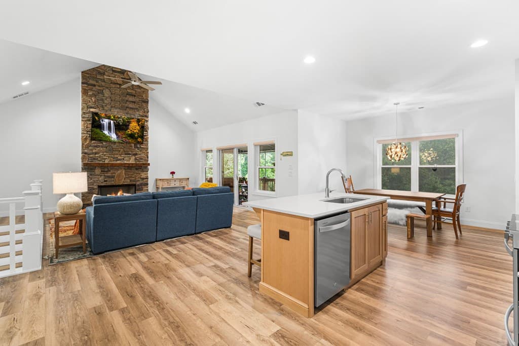 1060 Chatuge Village Circle, Hayesville NC 28904 - Photo