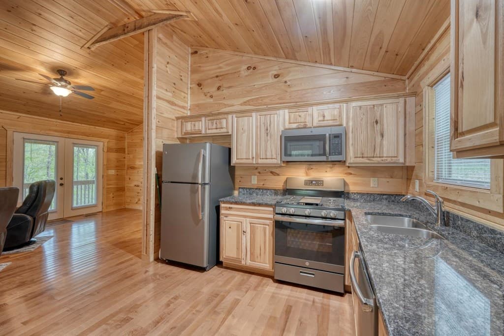 100 Fern Cove Lane, Murphy NC 28906 - Photo