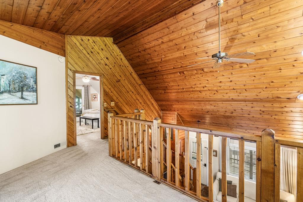 219 Lakeview Dr, Hayesville NC 28904 - Photo