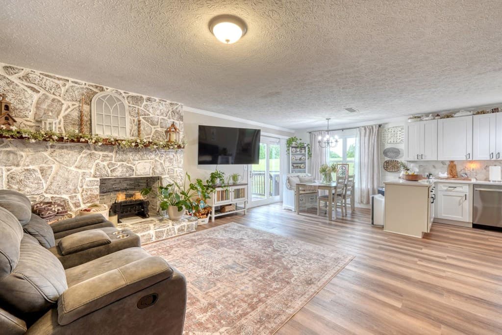 455 N Forest Circle, Blairsville GA 30512 - Photo
