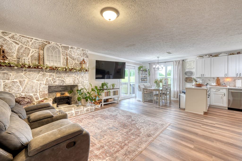 455 N Forest Circle, Blairsville GA 30512 - Photo