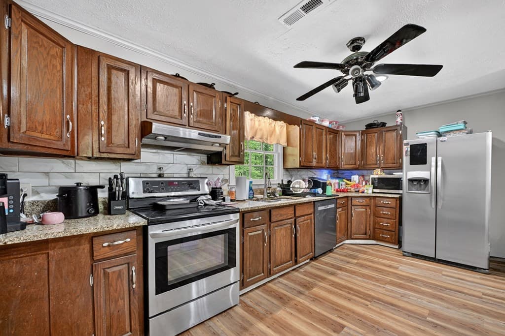 388 Jones Street, Blue Ridge GA 30513 - Photo