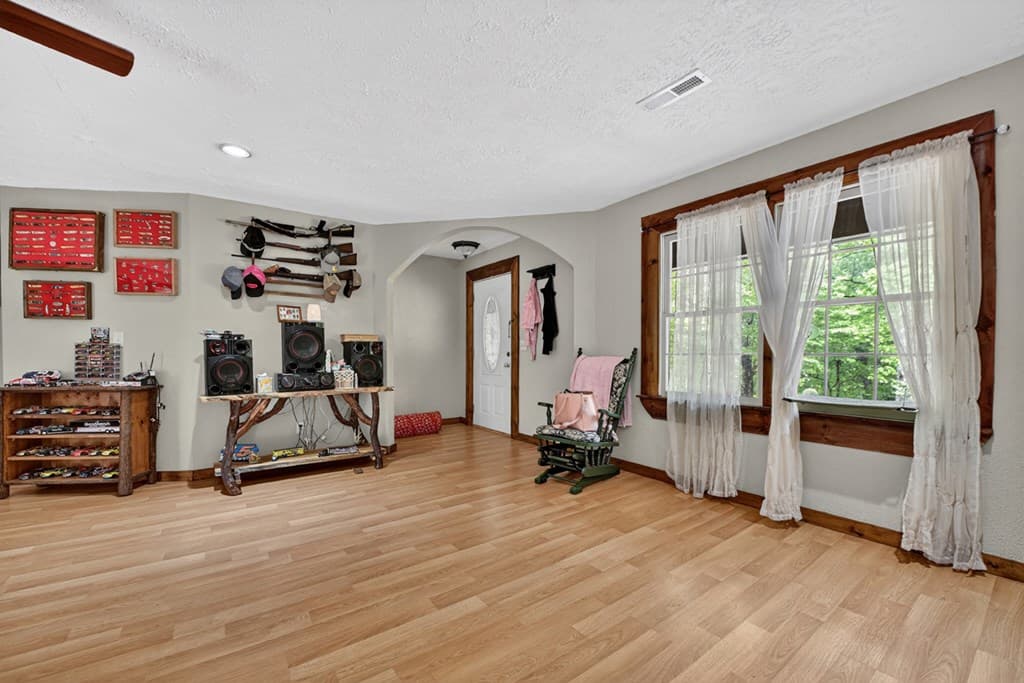 388 Jones Street, Blue Ridge GA 30513 - Photo