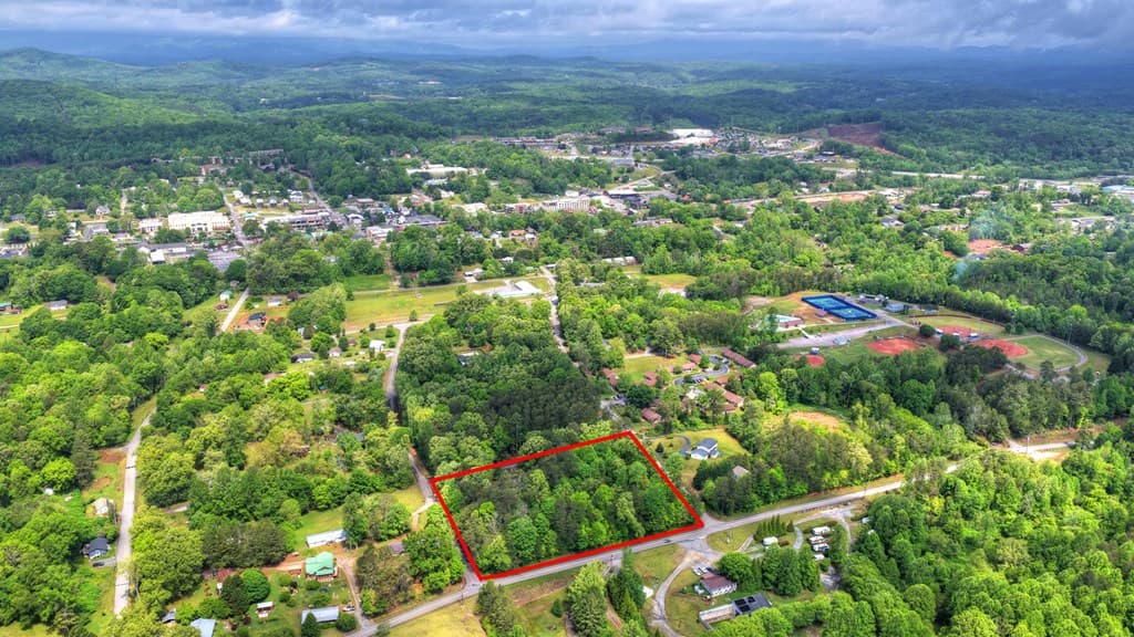 388 Jones Street, Blue Ridge GA 30513 - Photo