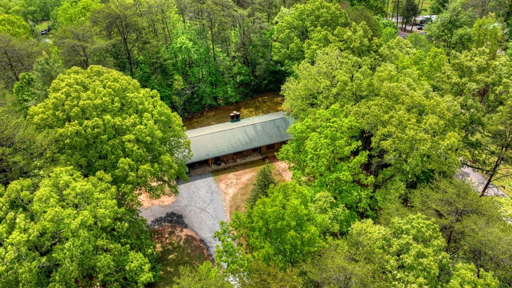 388 Jones Street, Blue Ridge GA 30513 - Photo