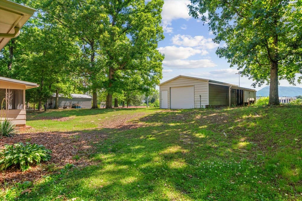 180 Wildwood Drive, Chatsworth GA 30705 - Photo