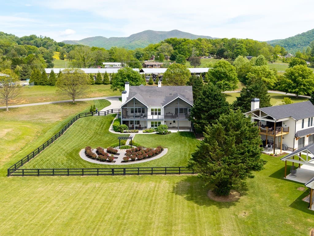275 Bell Creek Cove Road, Hiawassee GA 30546 - Photo