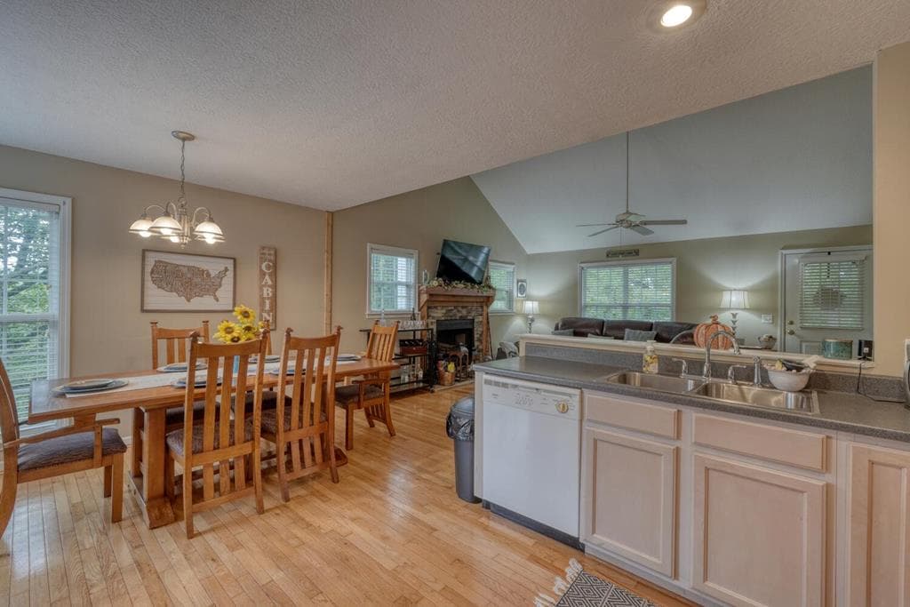 2532 Hunter Road, Hiawassee GA 30546 - Photo
