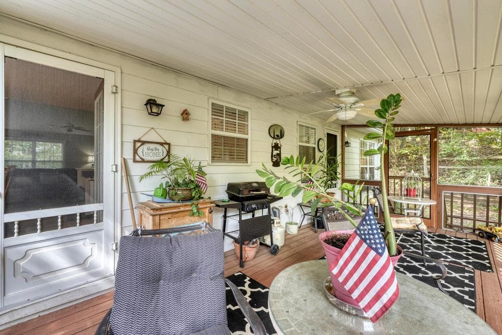 2532 Hunter Road, Hiawassee GA 30546 - Photo
