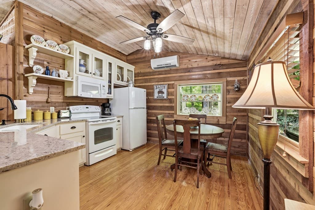 504 Compass Creek Drive, Hayesville NC 28904 - Photo