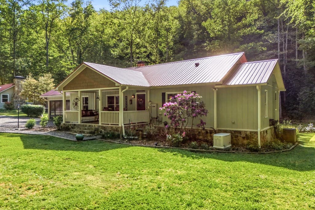 504 Compass Creek Drive, Hayesville NC 28904 - Photo
