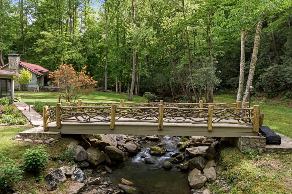 504 Compass Creek Drive, Hayesville NC 28904 - Photo