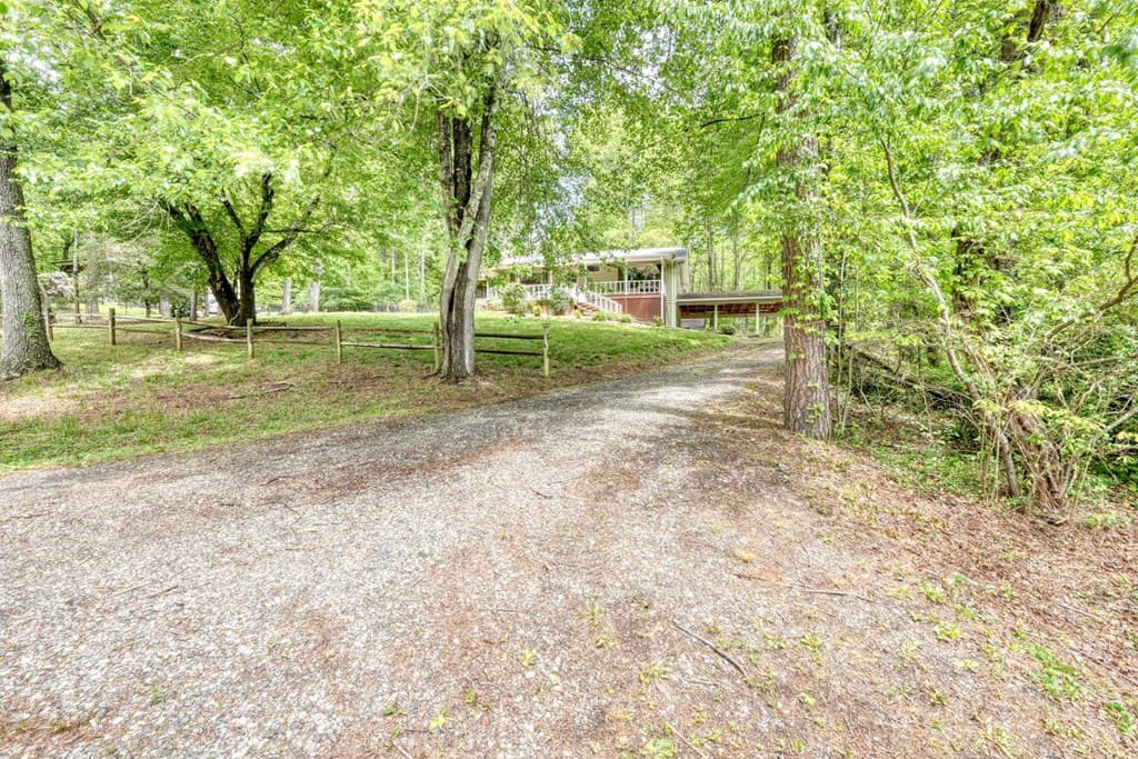 496 Forest Circle, Blairsville GA 30512 - Photo