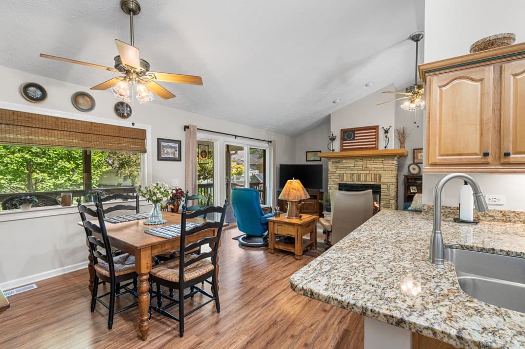 450 Longview Drive, Hiawassee GA 30546 - Photo