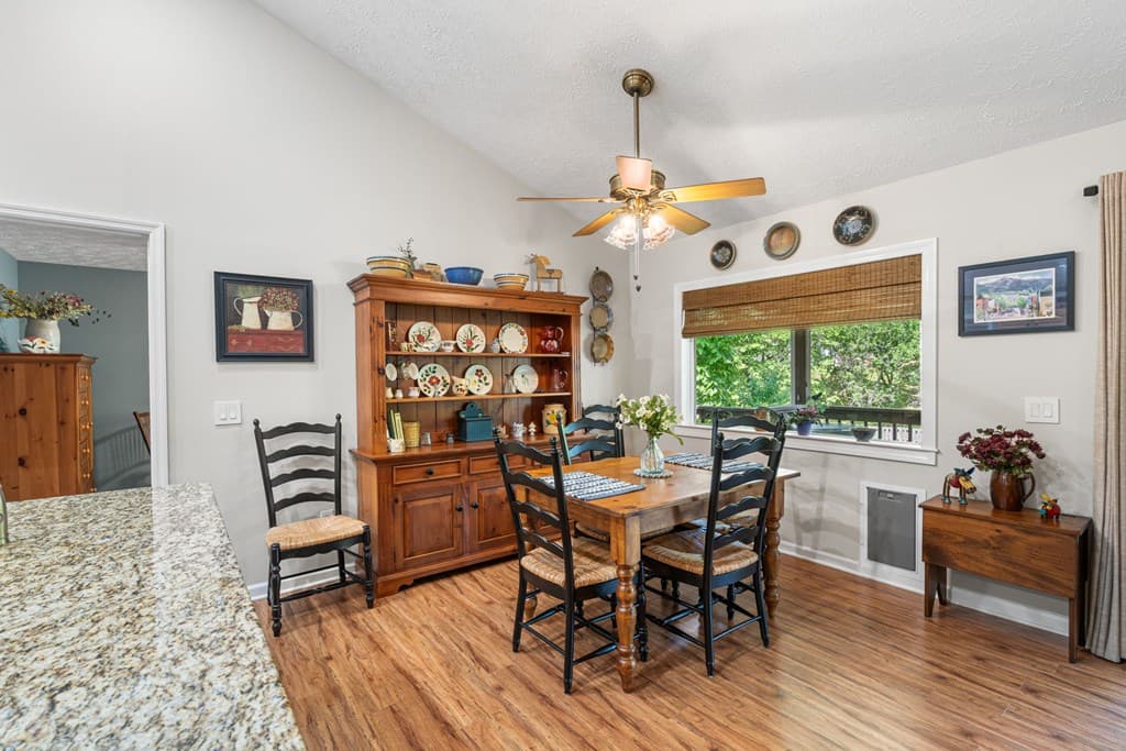 450 Longview Drive, Hiawassee GA 30546 - Photo
