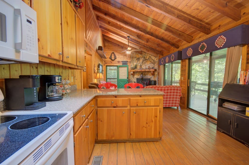218 Bench Leg Road, Mineral Bluff GA 30559 - Photo